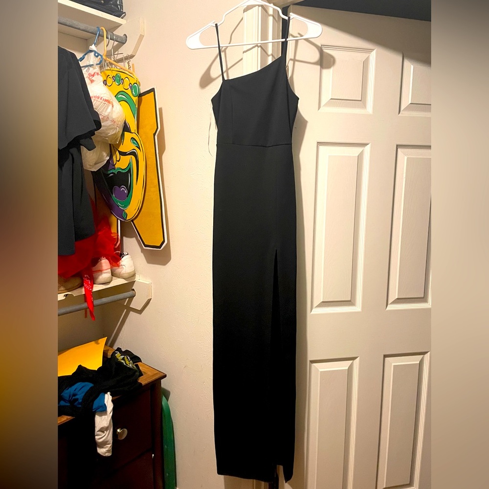 Black Lulu's dress